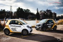 studio-ales-car-wrap-polep-aut-design-reklama-na-auto-goldfingers-smart-two-wrap-avery-chrome-scaled