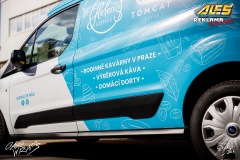 studio-ales-car-wrap-polep-aut-polepaut-reklama-na-auto-helens-cafe-studio-ford-transit-4_resize