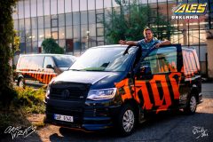 studio-ales-polep-aut-car-wrap-design-jagermeister-vw-carawelle-multivan-oralite-5500-4-scaled