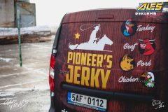 studio-ales-car-wrap-polep-aut-design-dacia-doker-celopolep-jerky-2-scaled