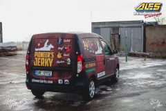 studio-ales-car-wrap-polep-aut-design-dacia-doker-celopolep-jerky-scaled