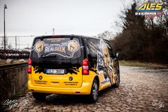 studio-ales-car-wrap-polep-aut-design-real-geek-peugeot-traveller-reklama-na-auto-2-scaled