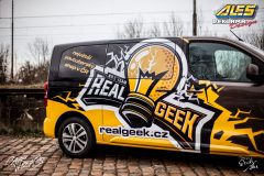 studio-ales-car-wrap-polep-aut-design-real-geek-peugeot-traveller-reklama-na-auto-5-scaled