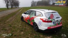 studio-ales-car-wrap-polep-aut-design-sipkove-vino-ford-focus-combi-2-scaled