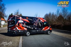 studio-ales-car-wrap-polep-aut-celopolep-polepaut-reklama-na-auto-dodavku-xbikes-folie-na-auto-5