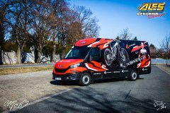 studio-ales-car-wrap-polep-aut-celopolep-polepaut-reklama-na-auto-dodavku-xbikes-folie-na-auto