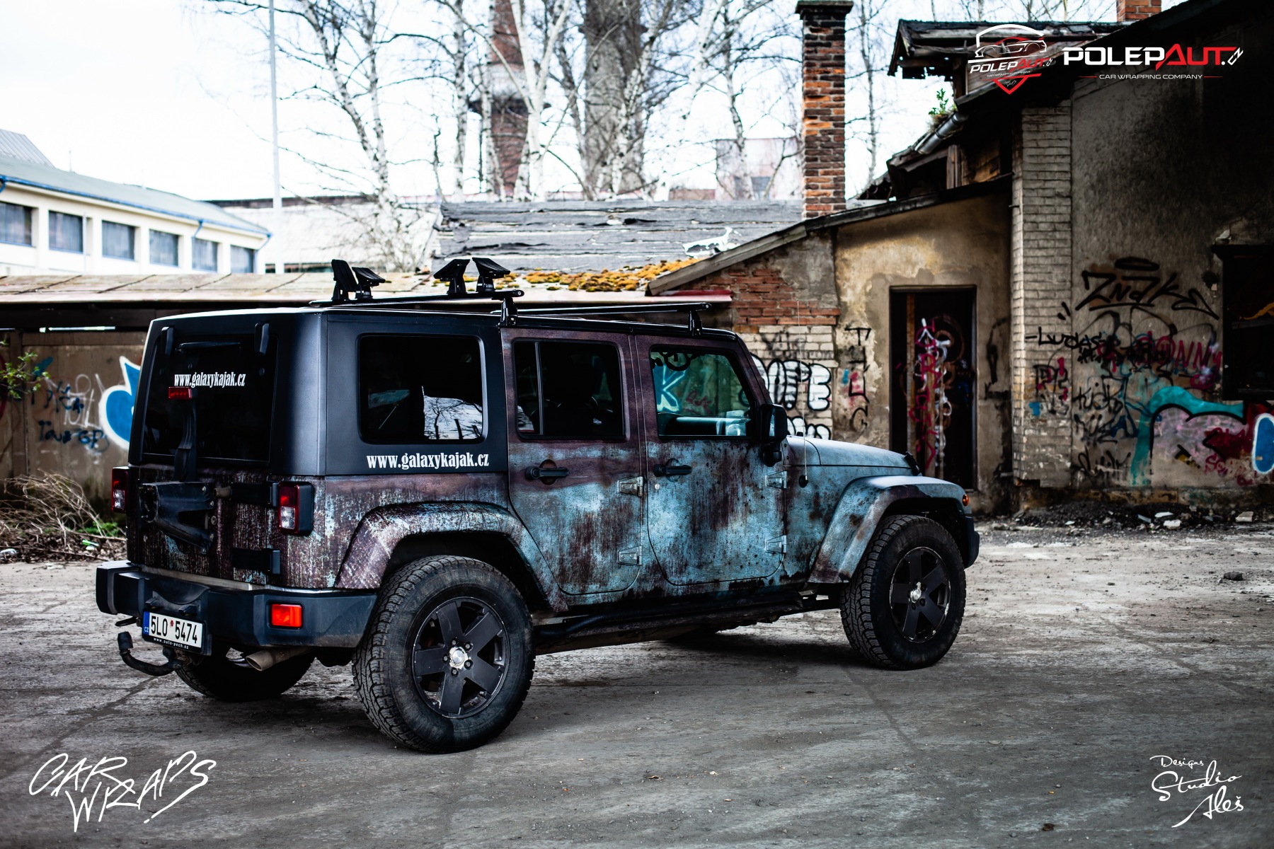 Jeep Wrangler rusty camouflage car wrap Studio Aleš
